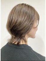 ミシュタ(mishuTA)&nbsp;肩上大人ウルフスタイル