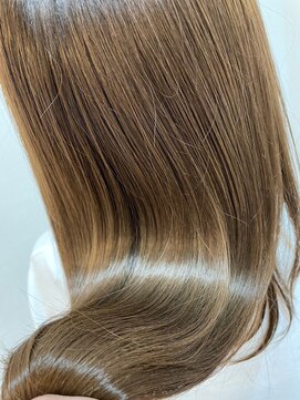 エルパライソ 鯖江店(Elparaiso) 鯖江/髪質改善/オッジオット/白髪染め/縮毛矯正/ヘッドスパ