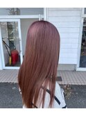 ピンクベージュ