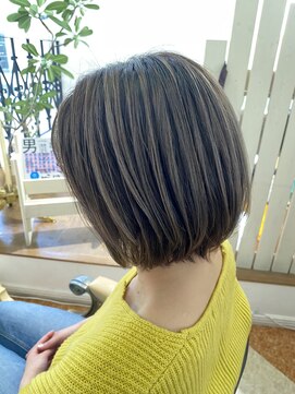 ヘア ヴァーゴ(Hair vago) 白髪活かしボブ　ハイライト風