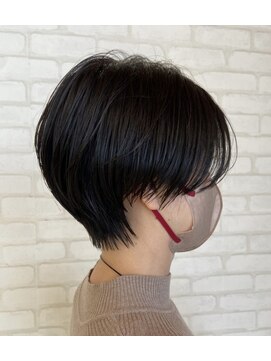 ビスイル 秋葉原店(Vis ill) くすみベージュ前下がりボブフェザーショートヘア