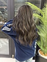 ルーフアクト(LUFE act)&nbsp;存在感のある　コントラストハイライトカラー