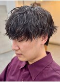 波巻きスパイラルパーマシャドウパーマメンズ刈り上げ緩め30代
