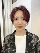 クオート(quoit) 肌トーンUP!ブリーチなしで叶う極上ボルドーショート