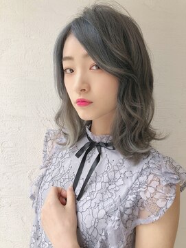 オーロ 西大寺店(ORO) イヤリングカラーが映えるゆるふわミディー