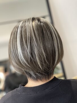 リベルタ(LIBERTA) ブリーチオンカラー