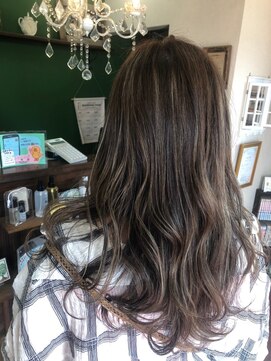 シロトータルデザイン(shiro total design) 暗髪カラー×ハイライト