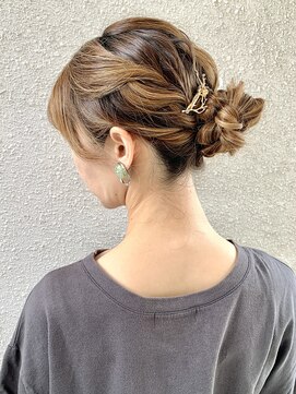 フォーク FOLK 【FOLK】毎日簡単5分間アレンジ☆似合わせねじねじアレンジ♪