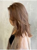 ベージュレイヤー_グレージュカラーボブウルフ_ba404901