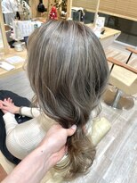 ボネッカ 鶴見(BONECCA)&nbsp;やわらかグレージュカラー【上岡茉央】