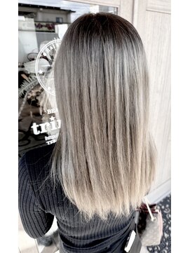 トリニティ(trinity) 人気グレージュ・ミルクティーカラー・ブリーチ【豊見城・糸満】