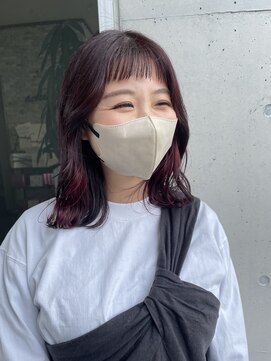 アチーブ ヘア デザイン(achieve hair design) 暖色系赤ブラウン ツヤ髪ウェーブショートオン眉