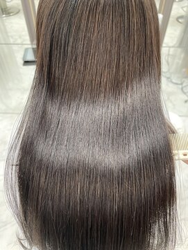 エスカーラ 表参道(THE ESCALA) @aidaman321 髪質改善/髪質改善縮毛矯正/髪質改善トリートメント