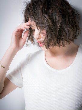 カバーヘア ブリス 志木南口駅前店(COVER HAIR bliss) 外国人風アシンメトリーゆるふわボブパーマv志木20代30代40代