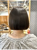 切りっぱなしボブグレーベージュオリーブベージュ