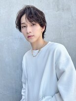 オグジュアリー 表参道(aux.)&nbsp;スーツ短髪ツーブロック束感モテる黒髪シークレットパーマ流行