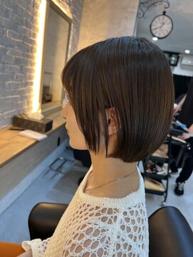 ウィローズ(WILLOW'S) ミディアムレイヤー×ストレート×シャギー×内巻き30代40代