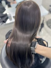 ユーフォリア 池袋東口駅前店(Euphoria) 20代30代40代ストレートミルフィーユカラー寒色系透明感美肌