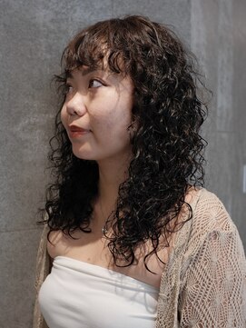 ピークアブー 原宿ハラカド(PEEK-A-BOO) ロングパーマヘアくるくるクルクル