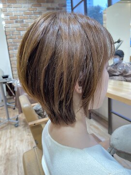 ヴィサージュクルー(VISAGE crew) 襟足の締まったショートデザイン!