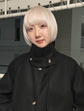 ザスリック 代官山(THE SLICK) white blonde