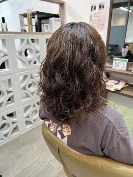 ポム(Pom) くせ毛諦めていませんか？オーガニックパーマで叶える
