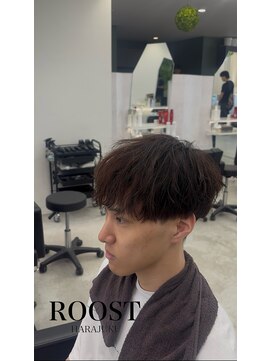 ルースト 原宿店(ROOST) 刈り上げセンターパート/波巻きツイストスパイラル/原宿