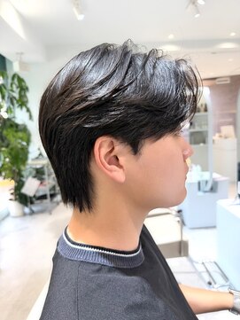 ノラ ウメダ(NORA UMEDA) 韓国ヘア 毛流れマッシュ×ショートマッシュ×メンズカット