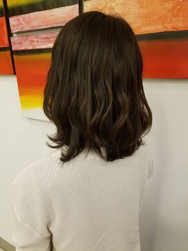 シノヤ 東根店(Shinoya) マットグレージュ/前下がりレイヤーボブ/30代40代50代