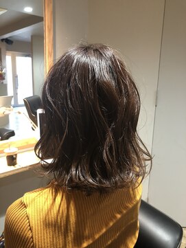 サンク(thank) ちょこっとレイヤーボブスタイル