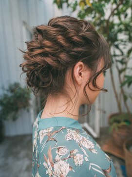 ヘアアンドリラクゼーション シャッセ(Hair&Relaxation SASE) ゆるふわアップスタイル
