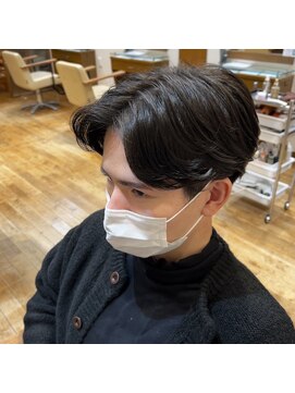 エクリ 麻布十番(equri) 流行りのセンターパート