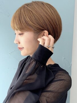 ビュー フクオカ(VIEW FUKUOKA) 美髪にオトナかわいいホワイトグレージュネビージュショートボブ