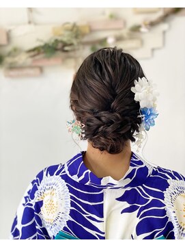 ヘアセットサロンエッジ(Edge) 浴衣でルーズシニヨン