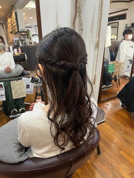 美容室 メザミー MESAMIES 大人可愛いお嬢様ハーフアップヘア ドレス お呼ばれ