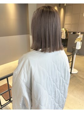 イル(il) ピンクベージュカラー×ボブ【田本馨】