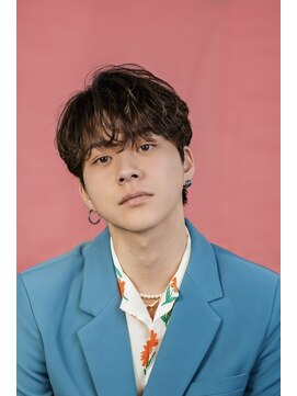 オーシャントーキョーオーバー 渋谷(OCEAN TOKYO OVER) 韓国マッシュセンターパートダウンパーマニュアンスパーマウルフ