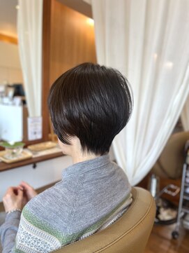 カームヘアー(Calm hair) 大人ショートスタイル