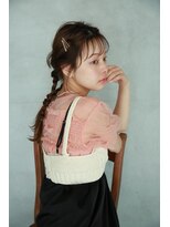 カナモ(Canamo)&nbsp;シースルーバング  三つ編みダウンスタイル　ヘアアレンジ