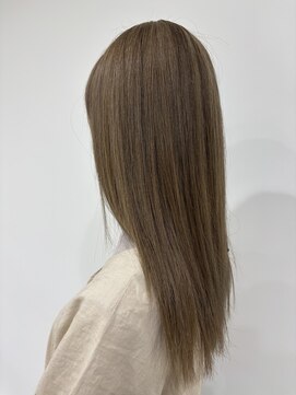 イフプロデュースドバイアミカ(iF produced by Amica) ロングヘアーミルクティーカラー