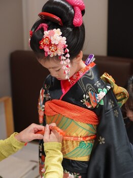 TSUMUGIの写真/【成人式＆七五三】特別な一日はTSUMUGIで☆丁寧な着付けと似合わせヘアセットで、思い出をより華やかに◎