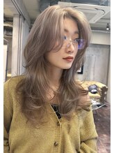 ヴィークス ヘア(vicus hair)&nbsp;外国人風レイヤー×ホワイトベージュ