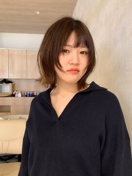 ケンジサナンド(KENJE Sanando) 外ハネくびれボブ×顔まわりレイヤー