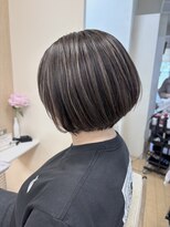美容室 ルミネ&nbsp;白髪を活かすハイライト