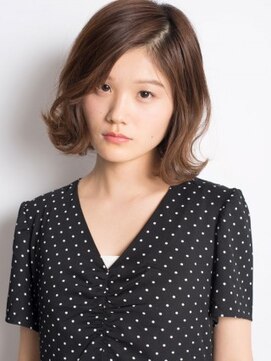 ミーティア バイ クアトロ(Meteor By QUATRO) カジュアル外ハネミディ