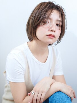 クラン(CLAN) 透明感大人可愛いセンターパートボブ