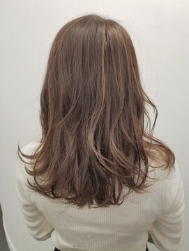 シア(sia) ハイライト＋シナモンベージュ