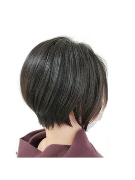 クレスフィリア (CLESC') 前下がりショート