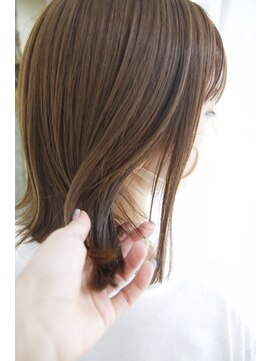 フィオ(fio) 【fioフィオ】ハイトーンボブ