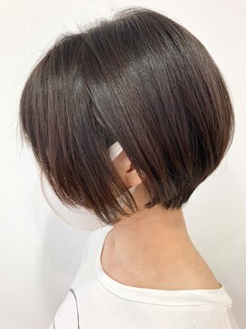 ヘッズ 本八幡店(HEADS) ボブ　マッシュショート　カーキグレージュ　大人かわいいヘア